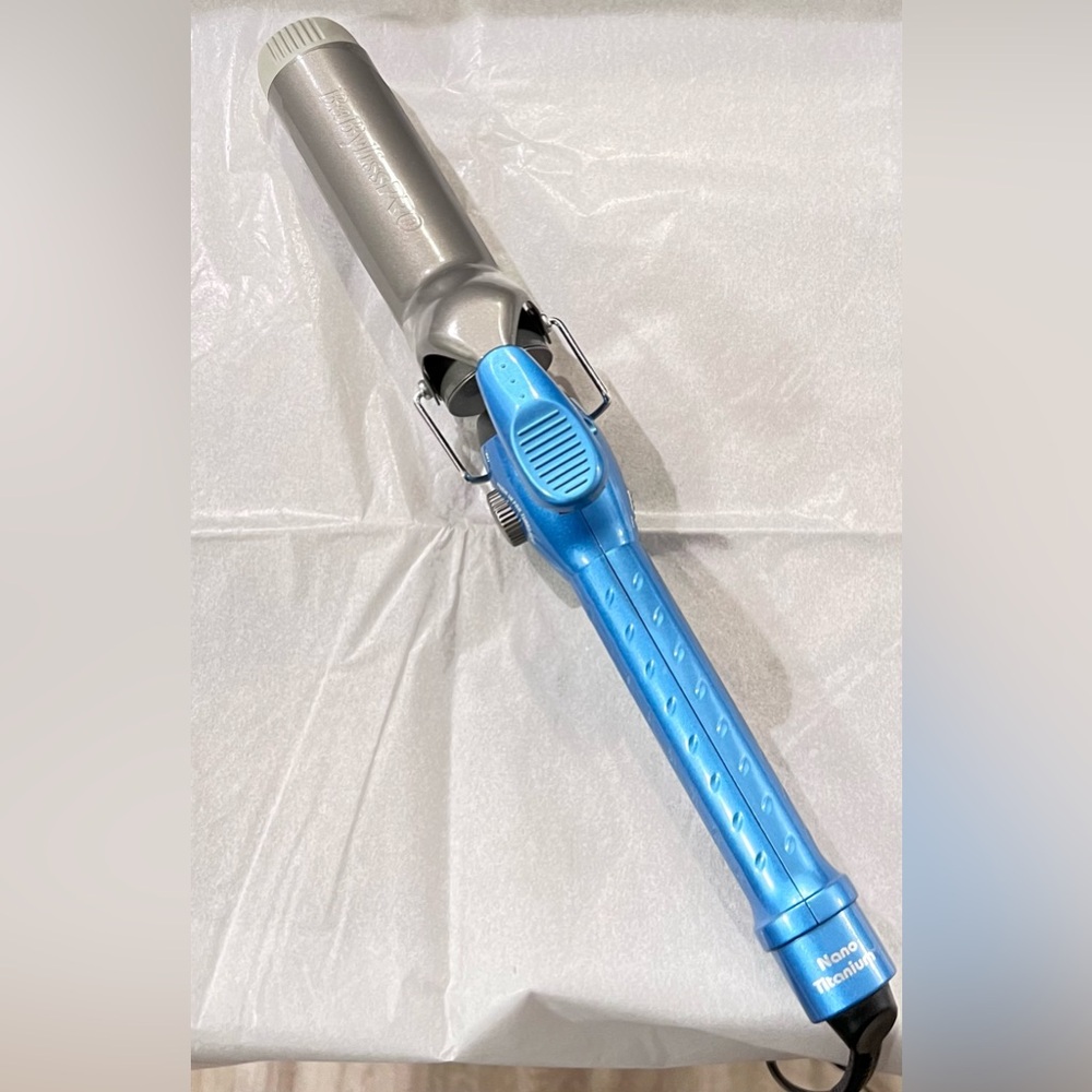 NWOT Blue BaBylissPRO Nano Titanium Spring Curling Iron - Picture 14 of 14